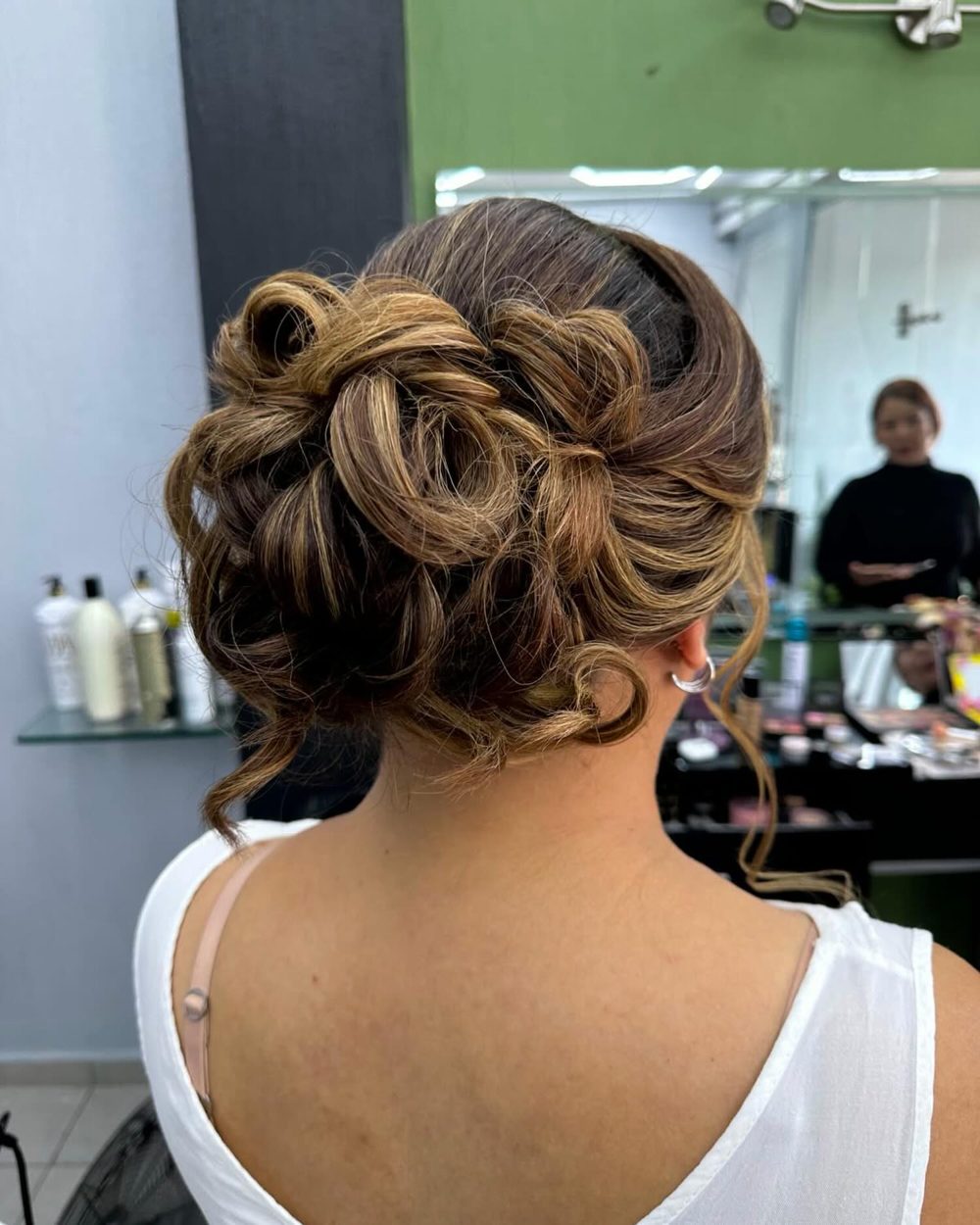 Recogido con rizos para evento
